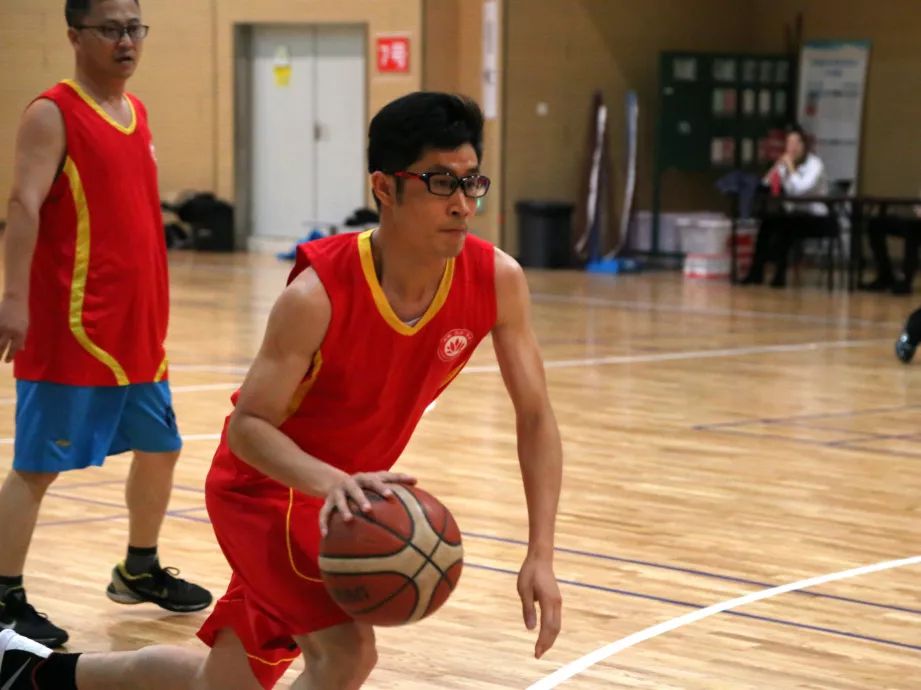 篮球赛场风云，一场激烈的90分钟对决与比分传奇